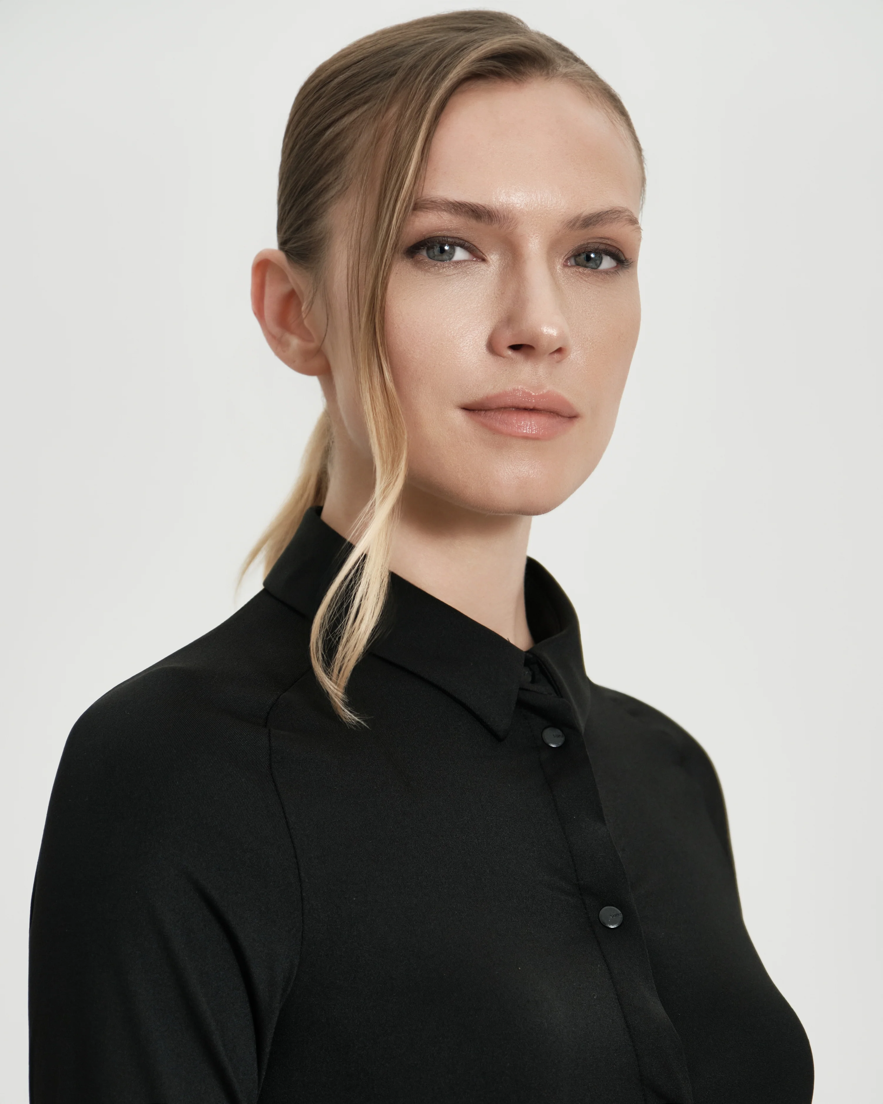 Camicia donna SUNS Bauxite in tessuto effetto cupro - Image 5