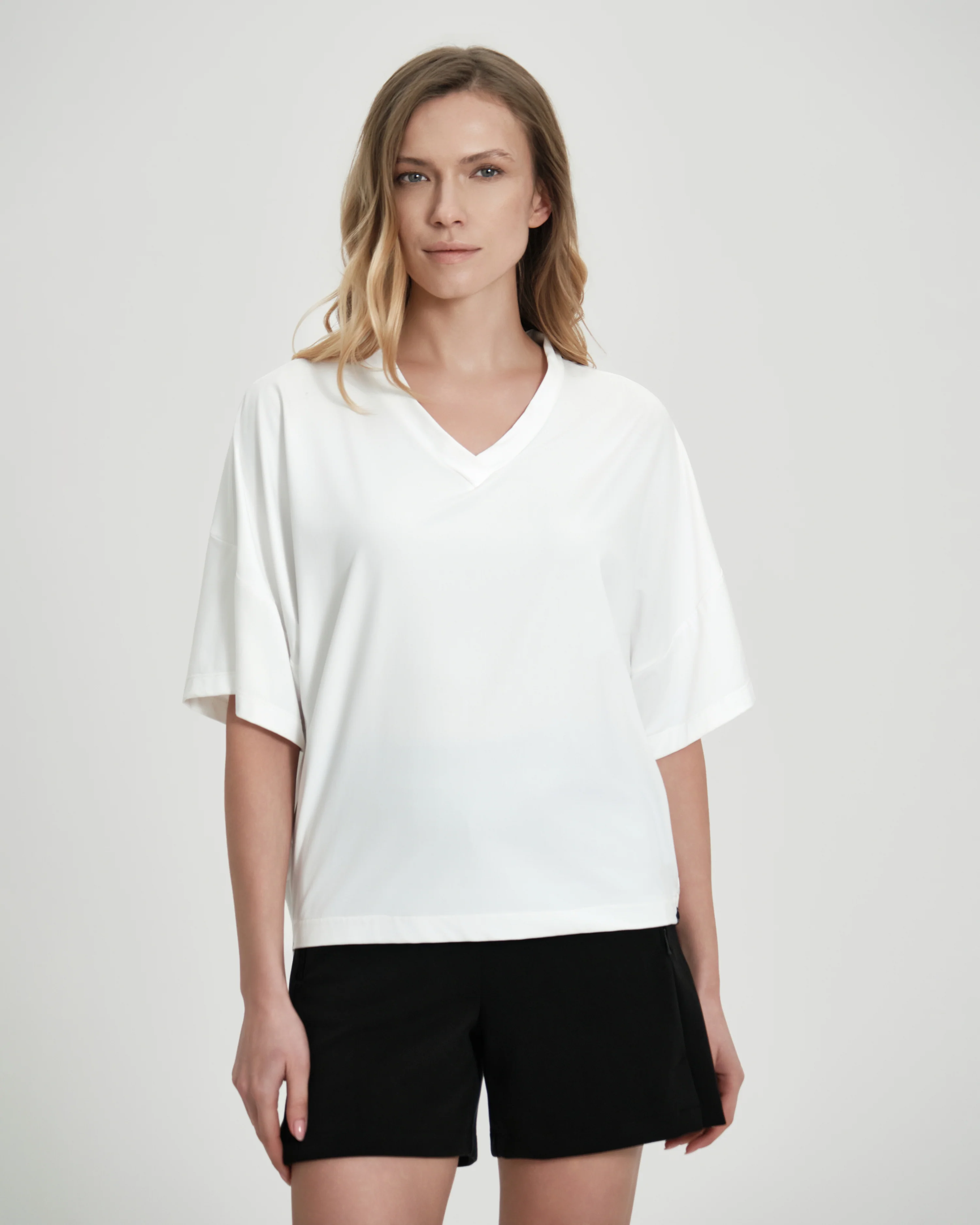 T-shirt donna Suns Calcedonia con scollo a V - Image 15